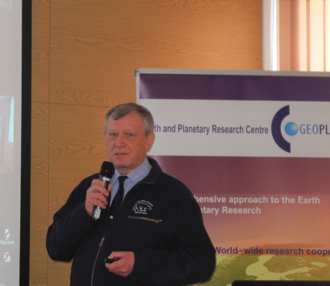 prof. dr hab. Piotr Głowacki